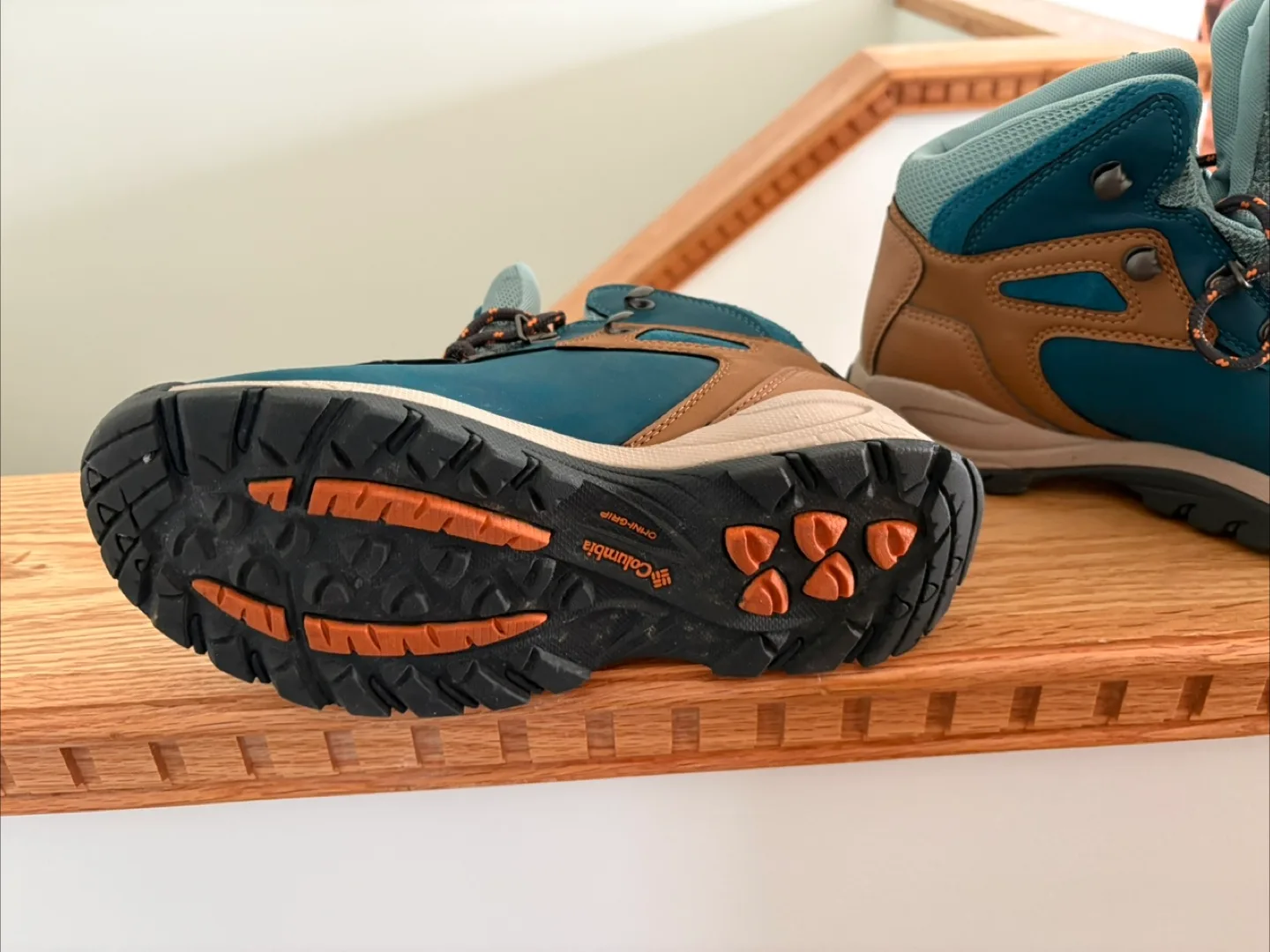 Columbia Hiking Boots image indicator(3)