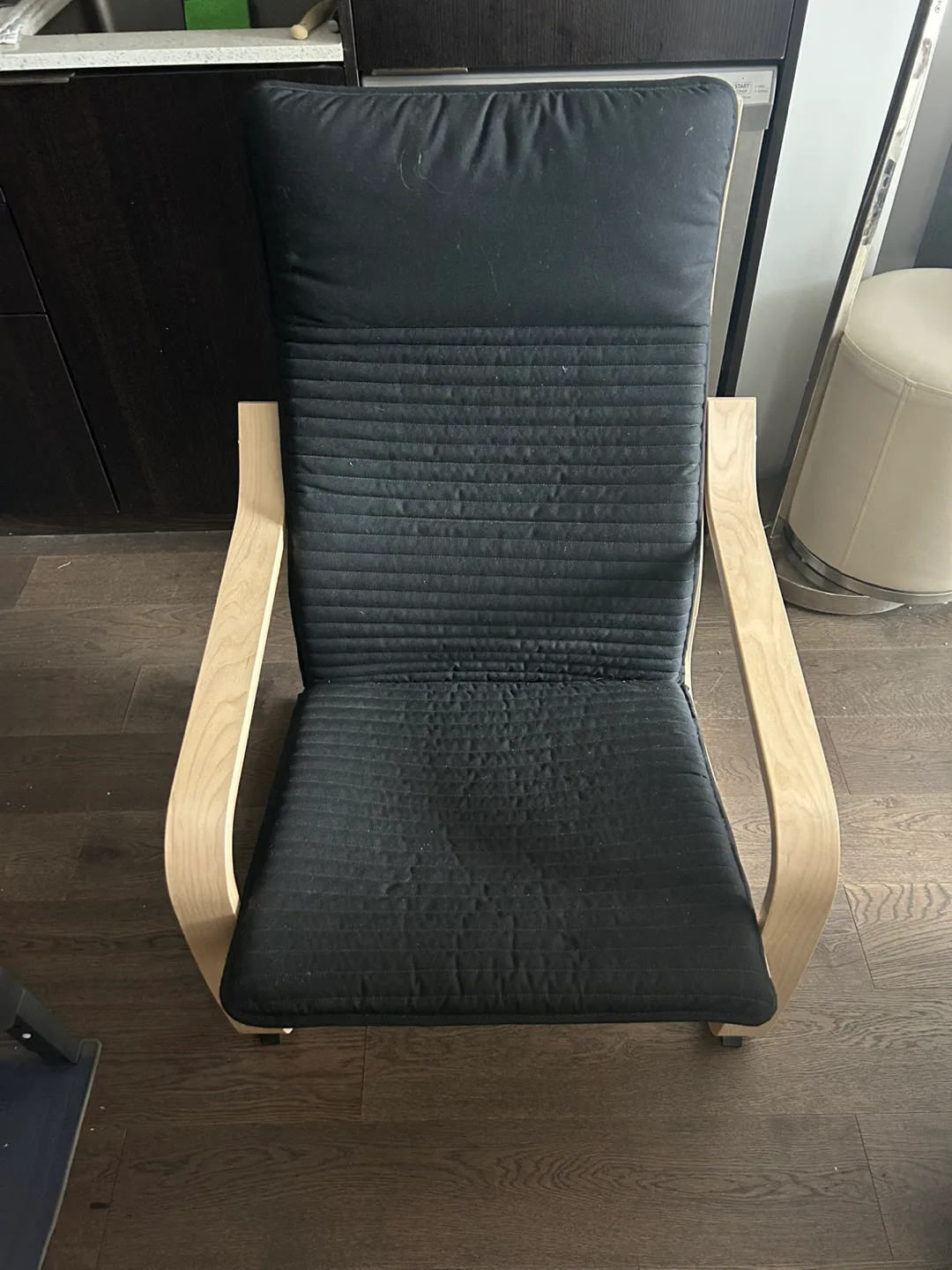 IKEA Poang Armchair (Poäng) thumbnail