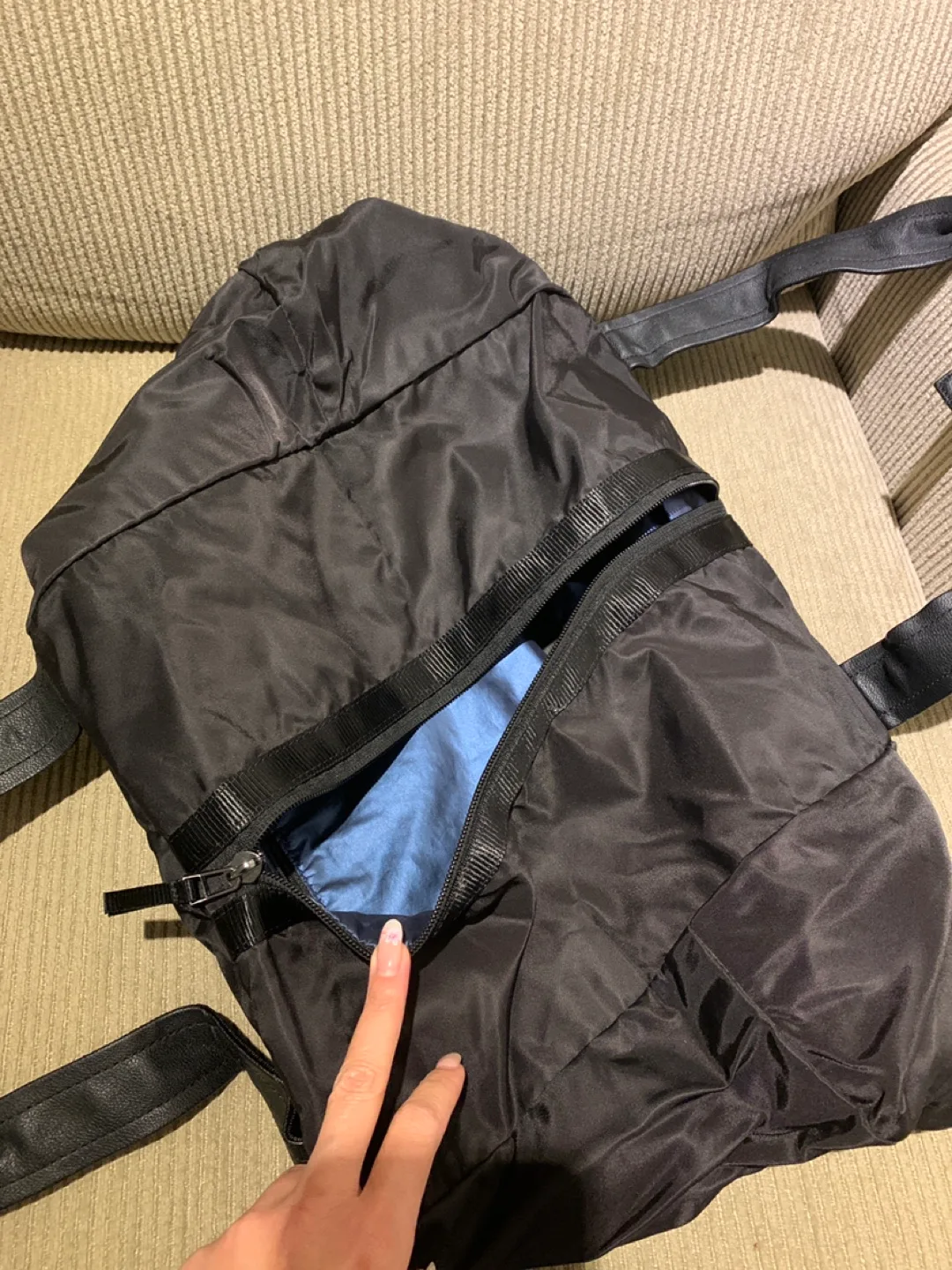 Under Armour Black Tote Gym Bag image indicator(2)