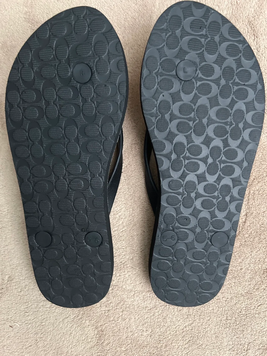 Coach Flip-Flops image indicator(2)