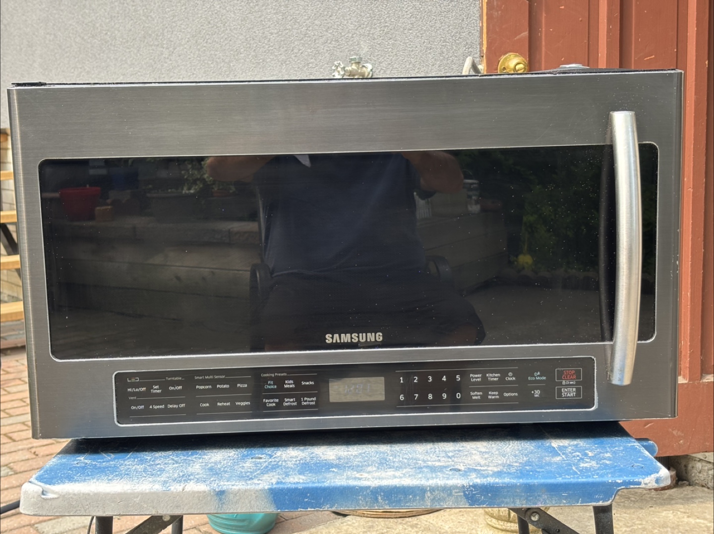Samsung under the range microwave! - photo 2