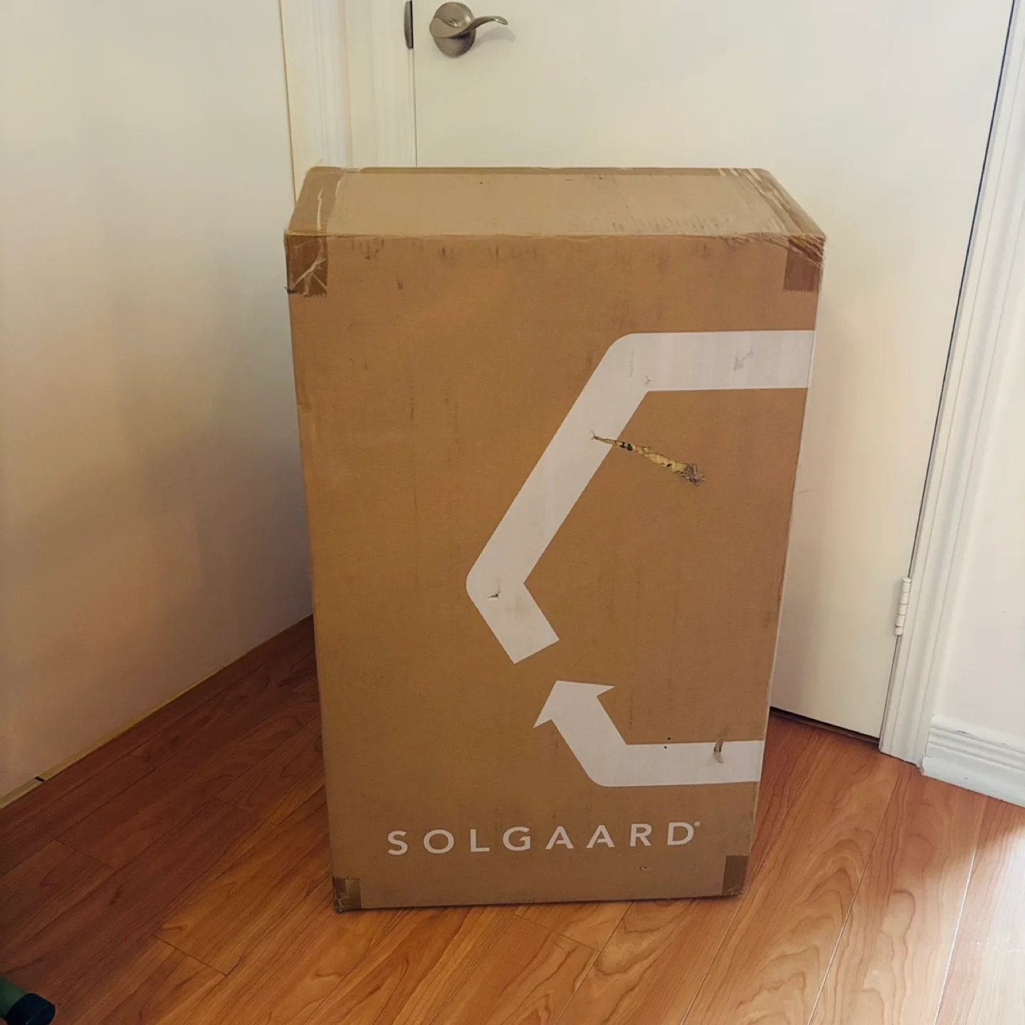 *New* $1200 High End SOLGAARD Luggage Set image indicator(8)