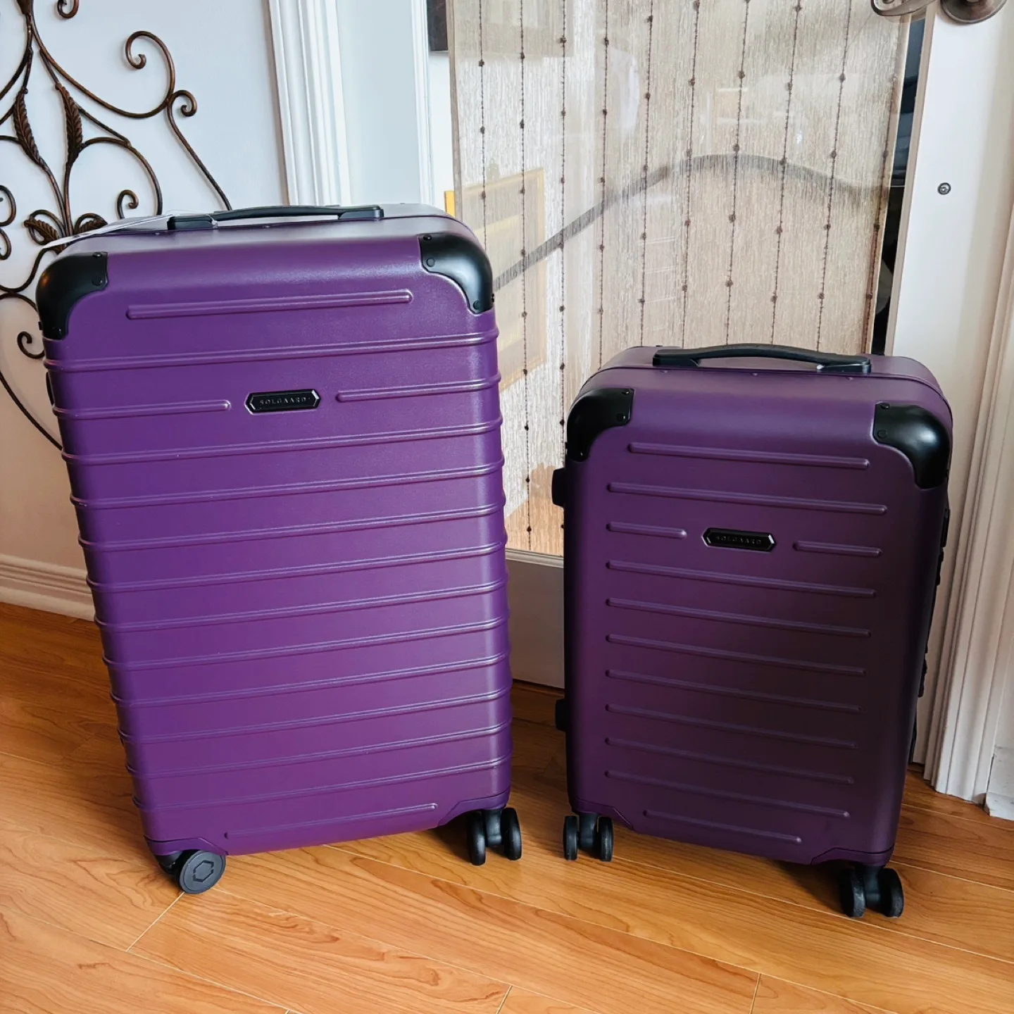 *New* $1200 High End SOLGAARD Luggage Set image indicator(2)