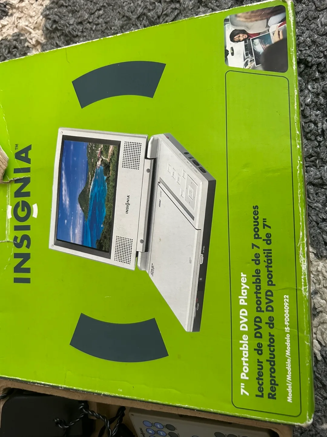 Insignia Portable DVD Player thumbnail