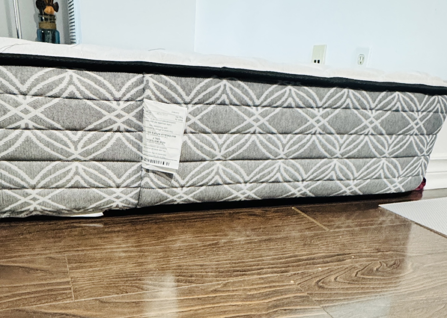 Sealy Queen Mattress - photo 2