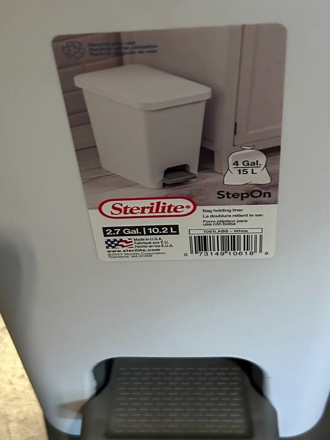 Sterilite Step-On Trash Can thumbnail