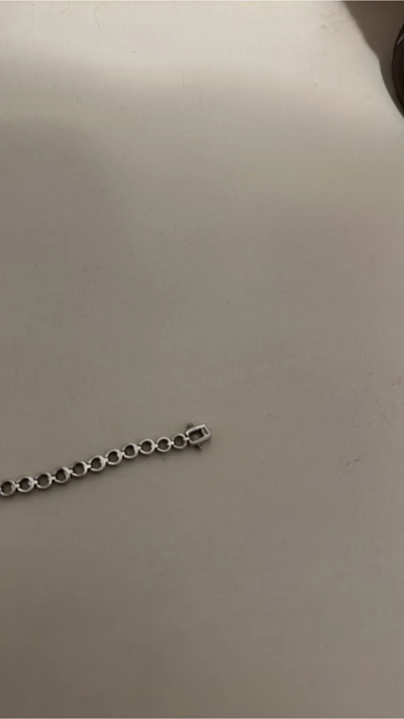 Silver-toned Circle Bracelet image indicator(4)