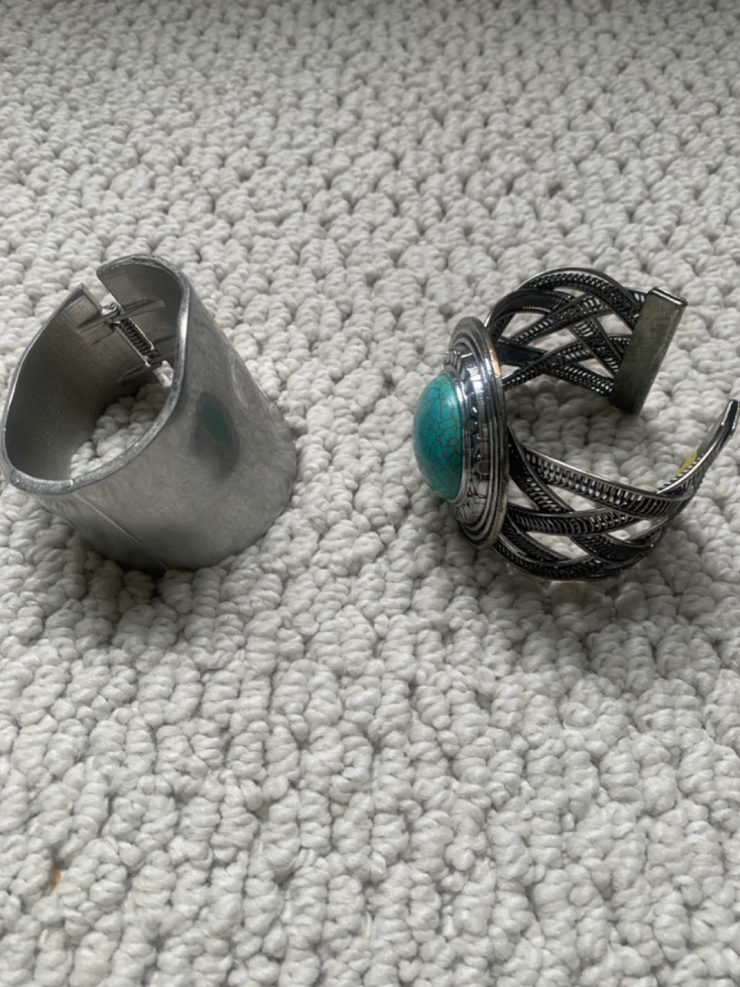 Silver Bracelets image indicator(2)