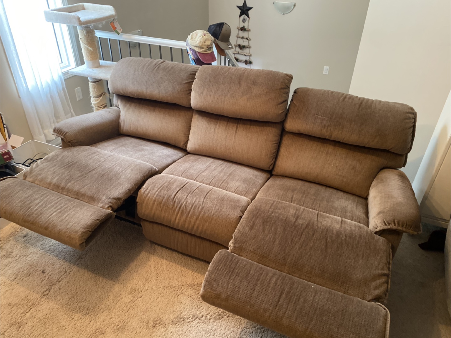 La-Z-Boy Brown Reclining Sofa and Recliner Rocking Chair - photo 2