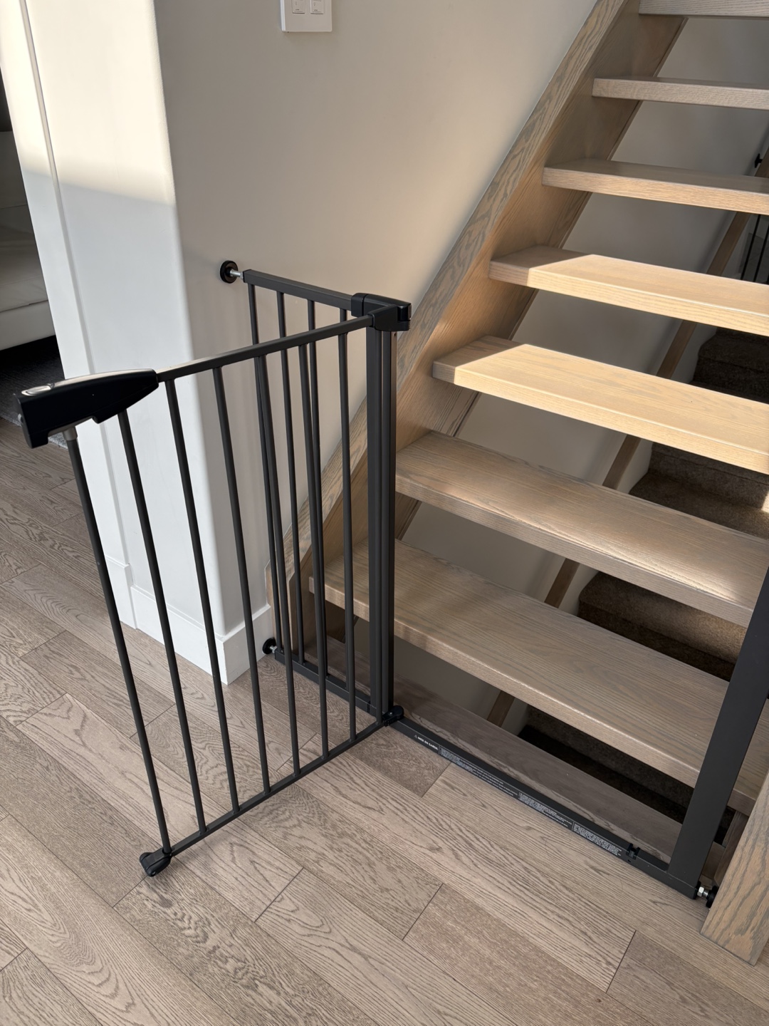 Brica Ultra Wide & Tall Safety Gates - photo 2