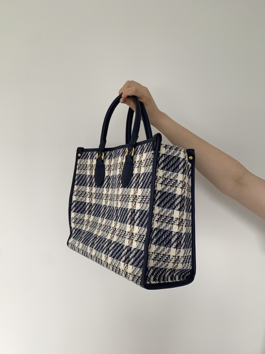 Elegant Tote Bag - photo 3