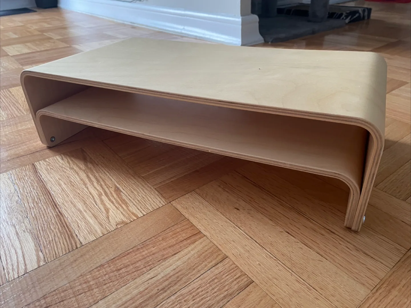 Wooden Laptop Stand image indicator(4)