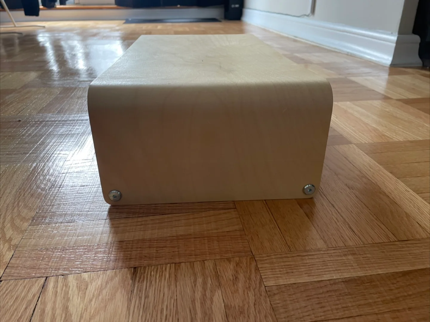 Wooden Laptop Stand image indicator(2)