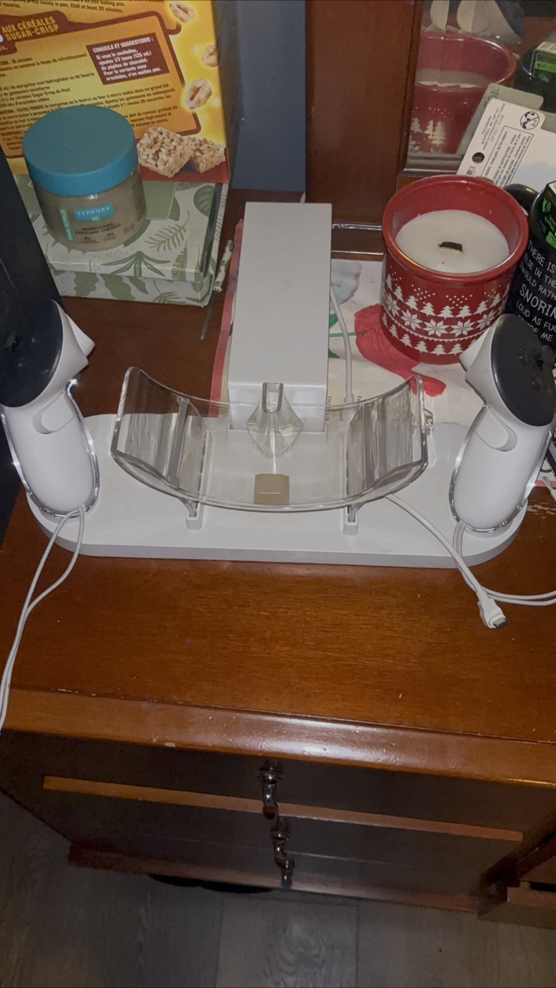 Meta Quest 3, extra battery and charging dock - photo 3
