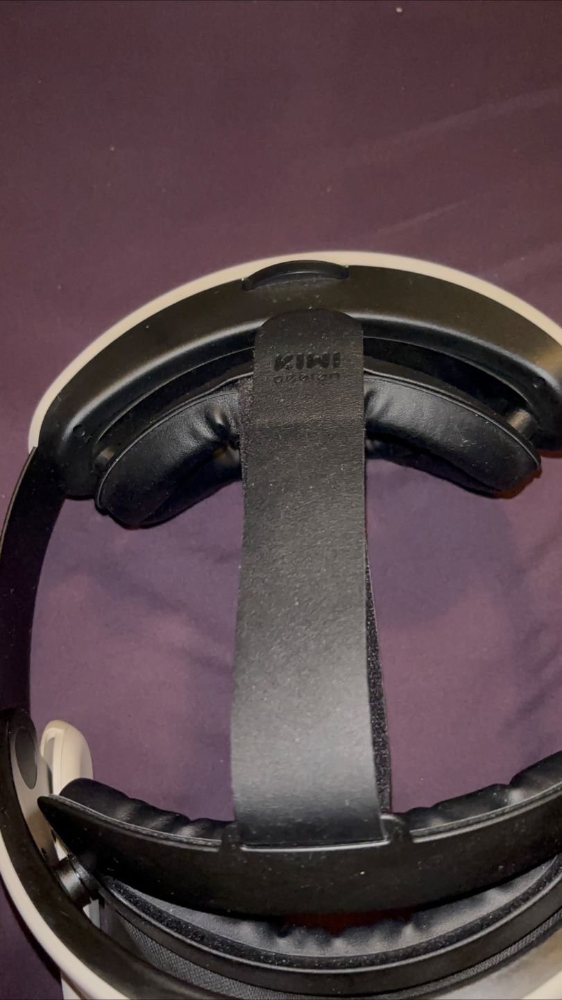 Meta Quest 3, extra battery and charging dock - photo 5