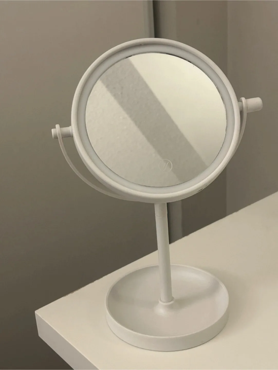 LED Makeup Vanity Mirror thumbnail