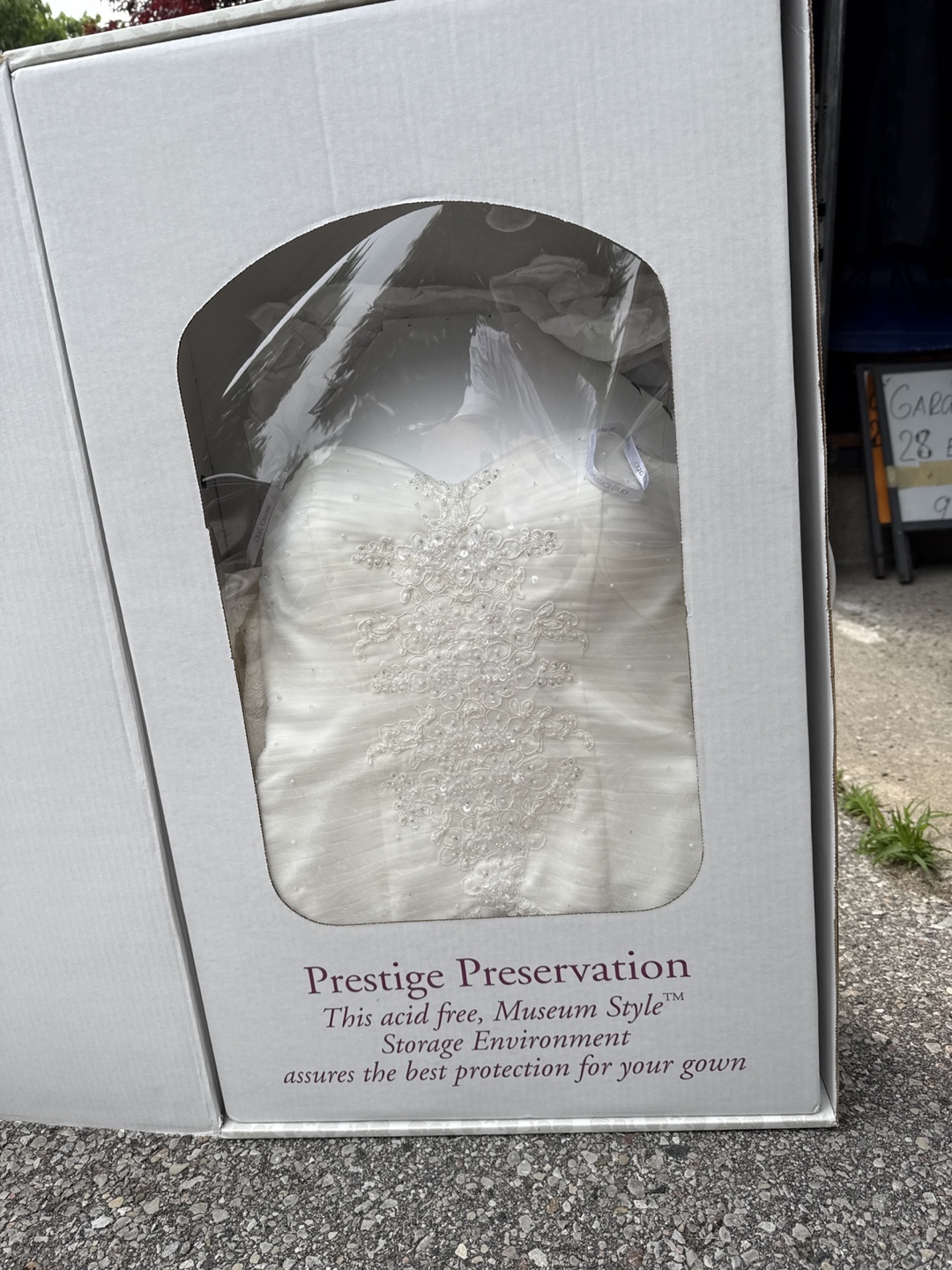 Oleg Cassini Wedding Dress - photo 2