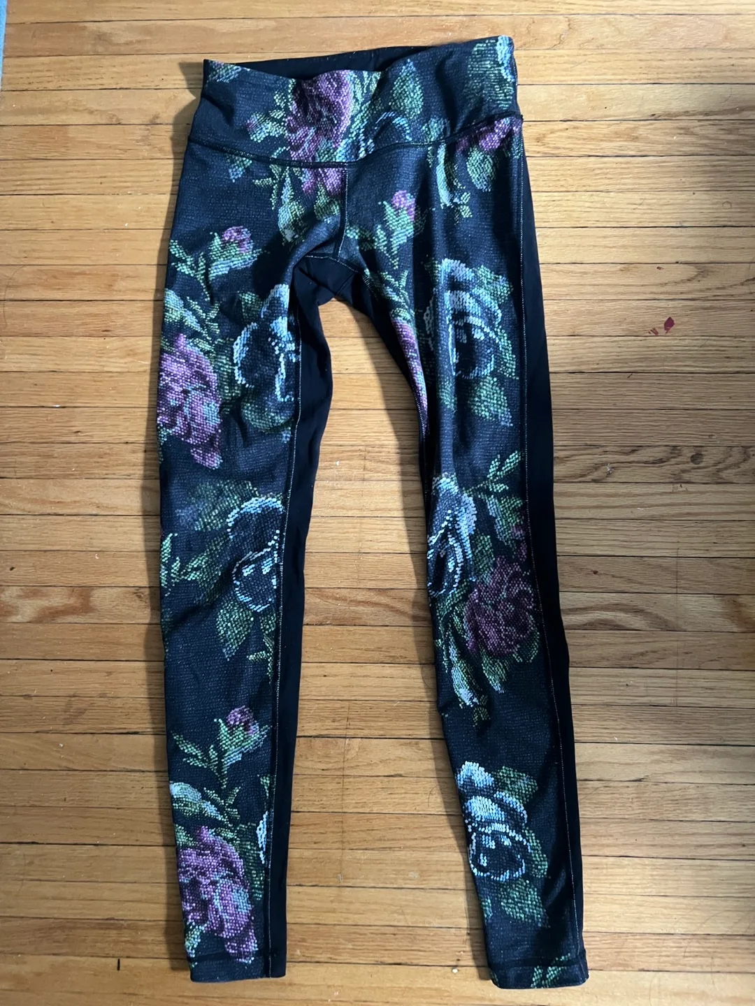 Lululemon Wunder Under Leggings thumbnail