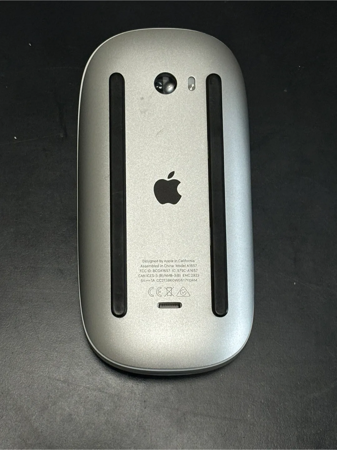 Apple Magic Mouse with Charging Cable image indicator(2)