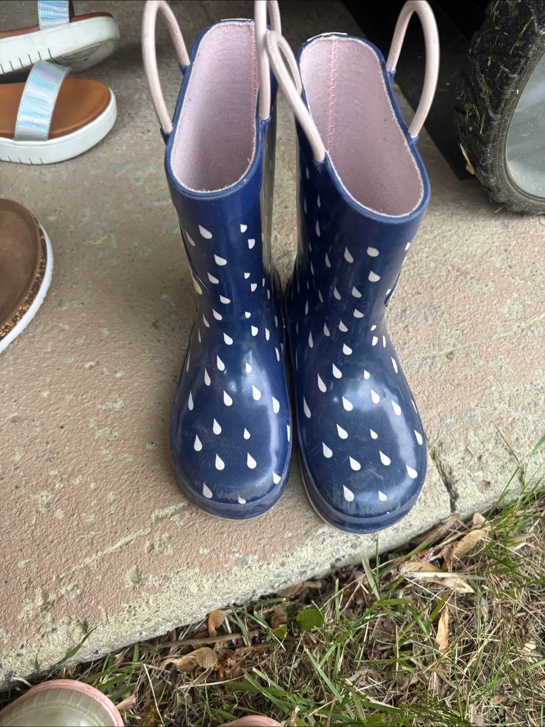 Toddler Rain Boots size 11 and a size 1 image indicator(2)