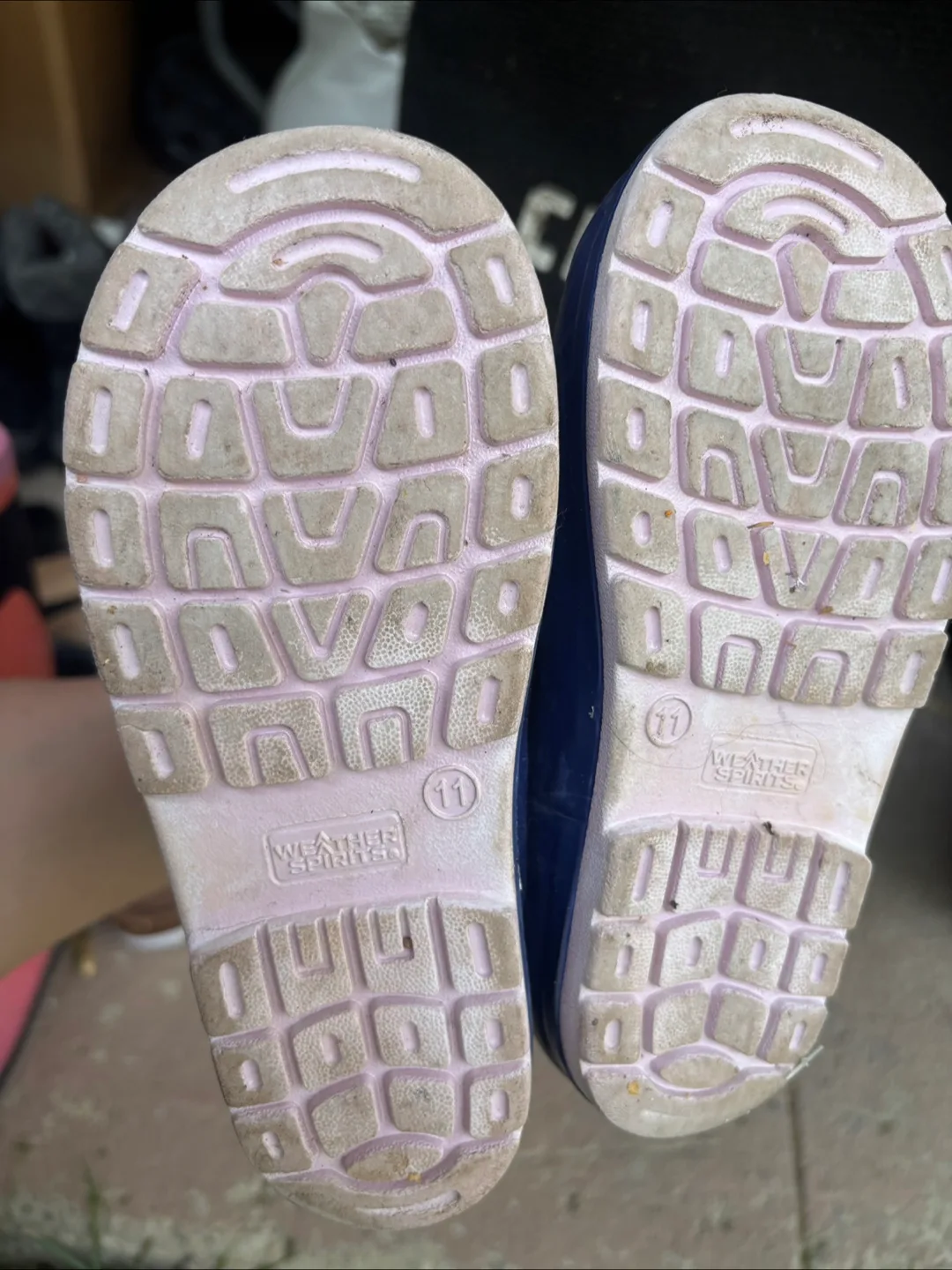 Toddler Rain Boots size 11 and a size 1 image indicator(3)