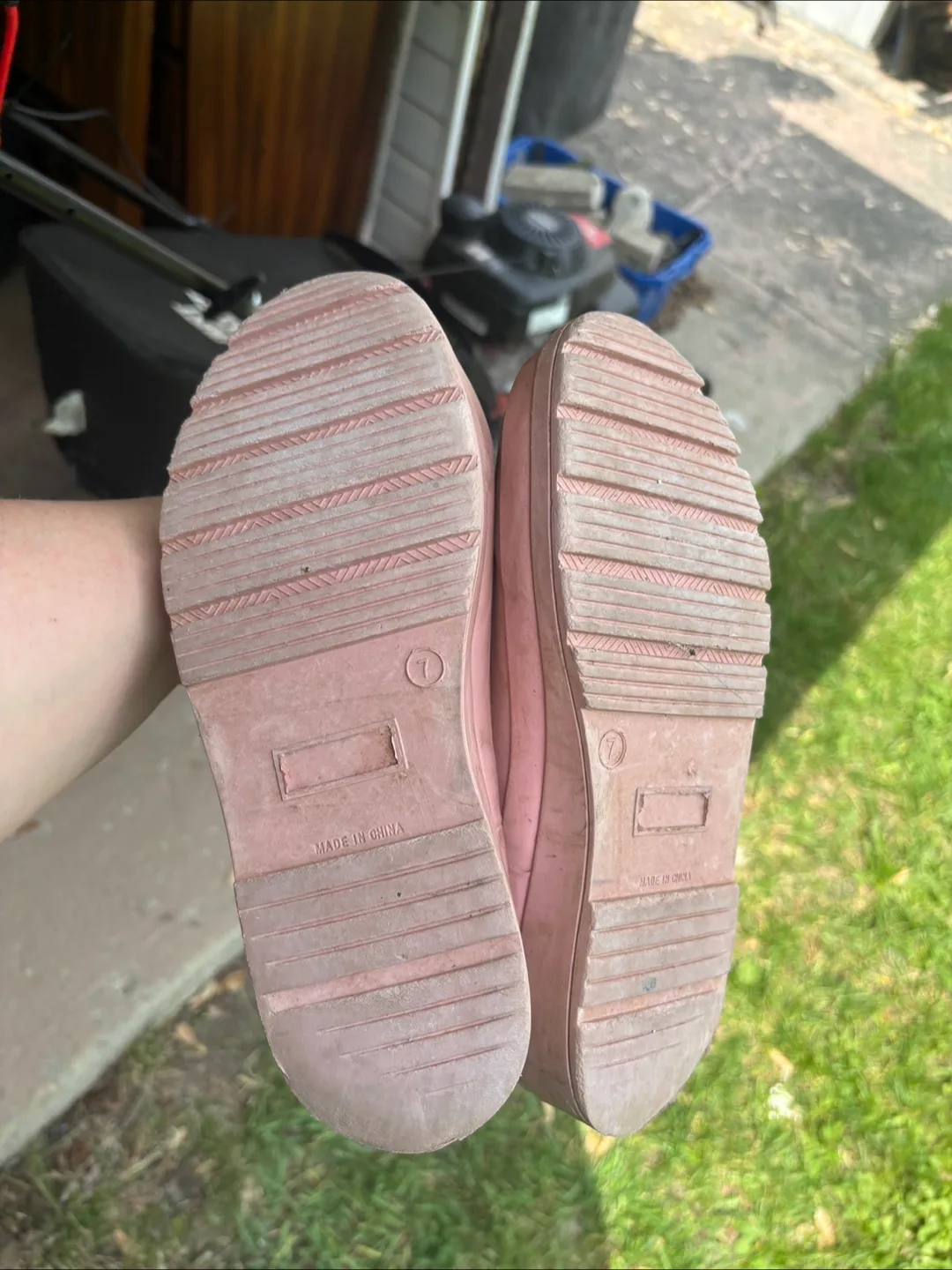 Pink Rain Boots Size 7 image indicator(2)