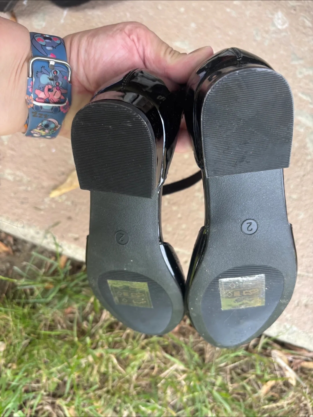 Brand New Girls Black Shoes Size 2 image indicator(2)