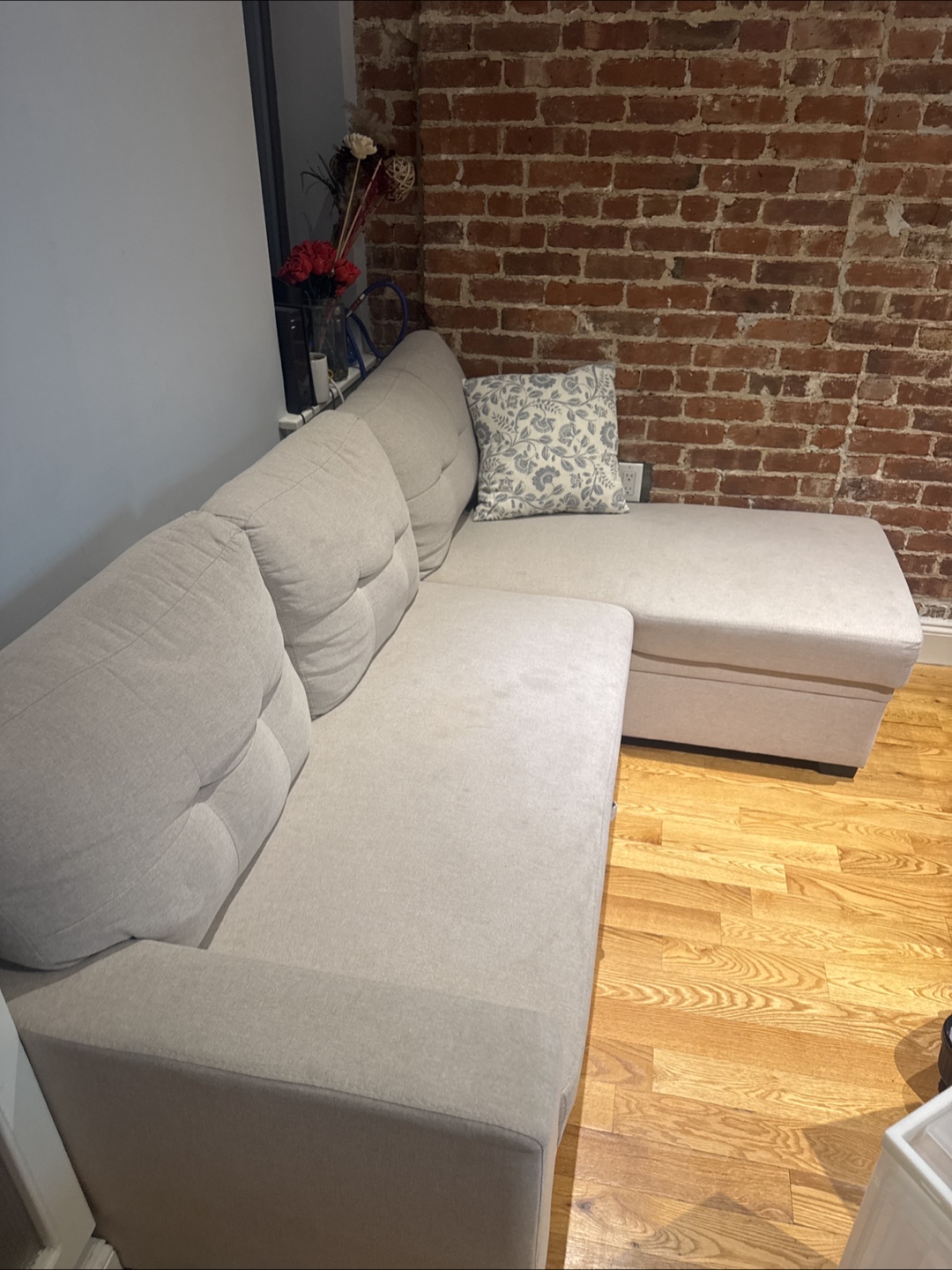 83" Wide Reversible Sleeper Sofa & Chaise - photo 2