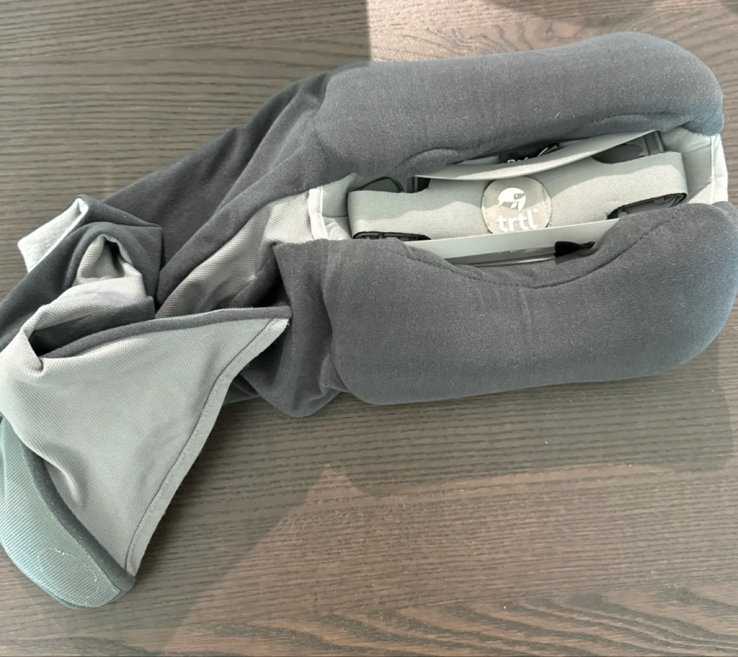 trtl Pillow Plus travel neck pillow - mint condition image indicator(3)