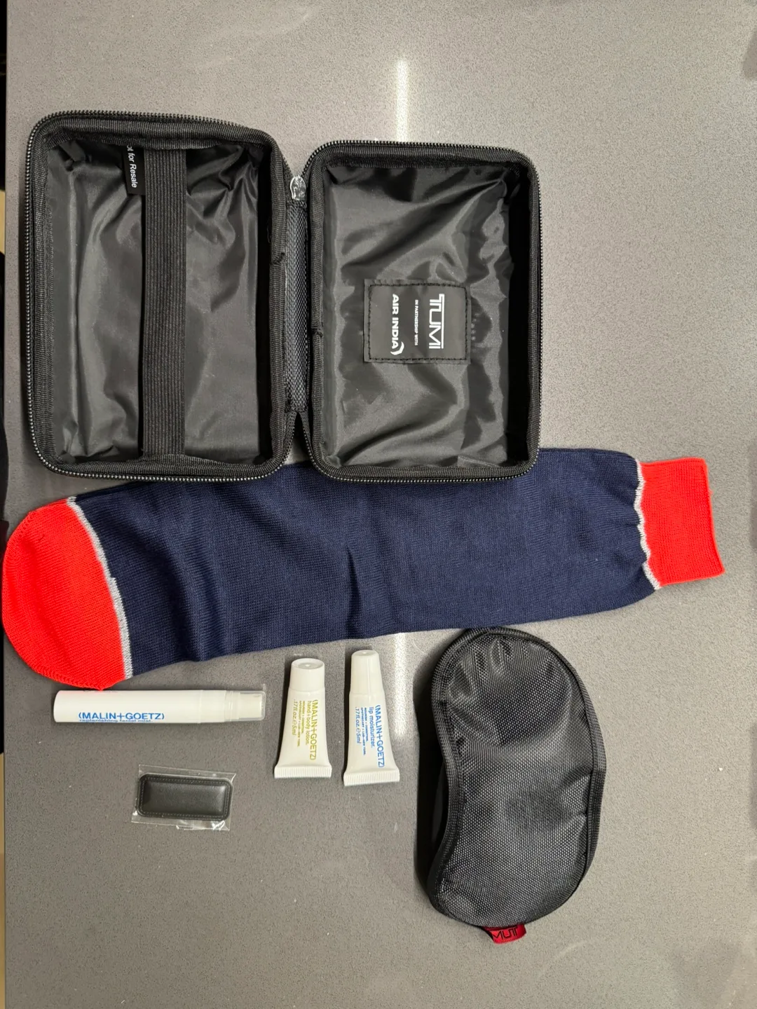 TUMI x Air India Amenity Kit – Brand New! ✈️ thumbnail