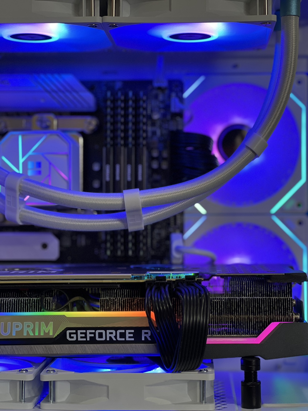 RTX 3070 Gaming PC - 13600KF - 32GB RAM - 1TB SSD - photo 5