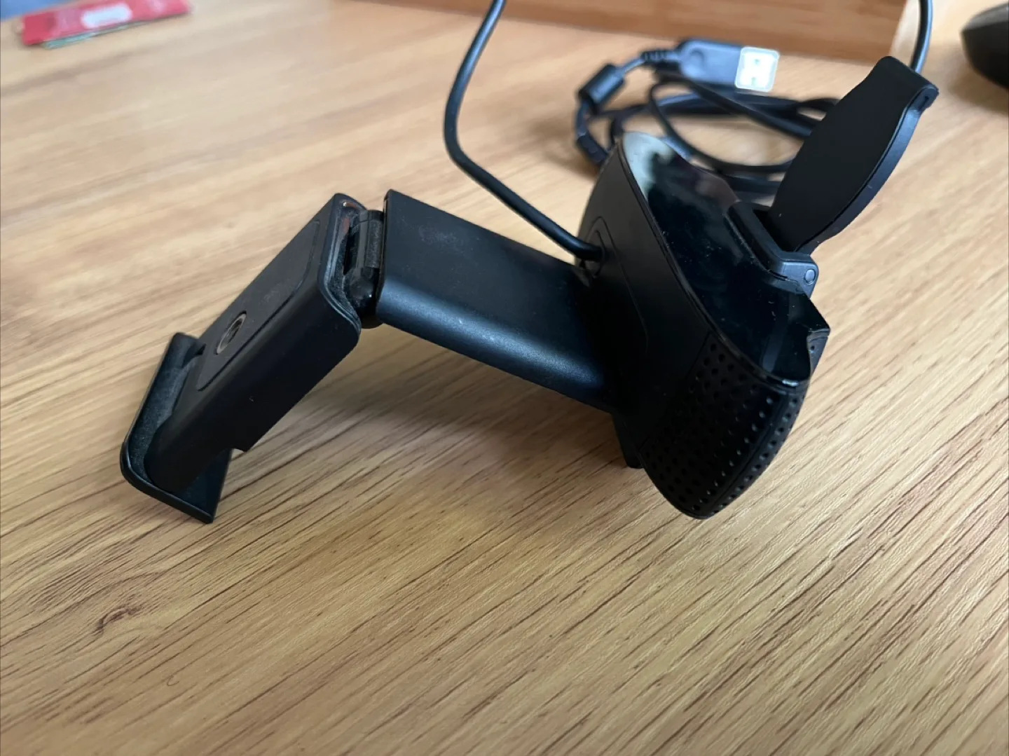 Logitech HD Webcam image indicator(3)