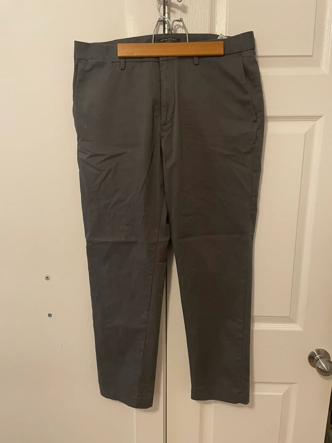 Banana Republic Men's Pants - Size 34x30 image indicator(2)