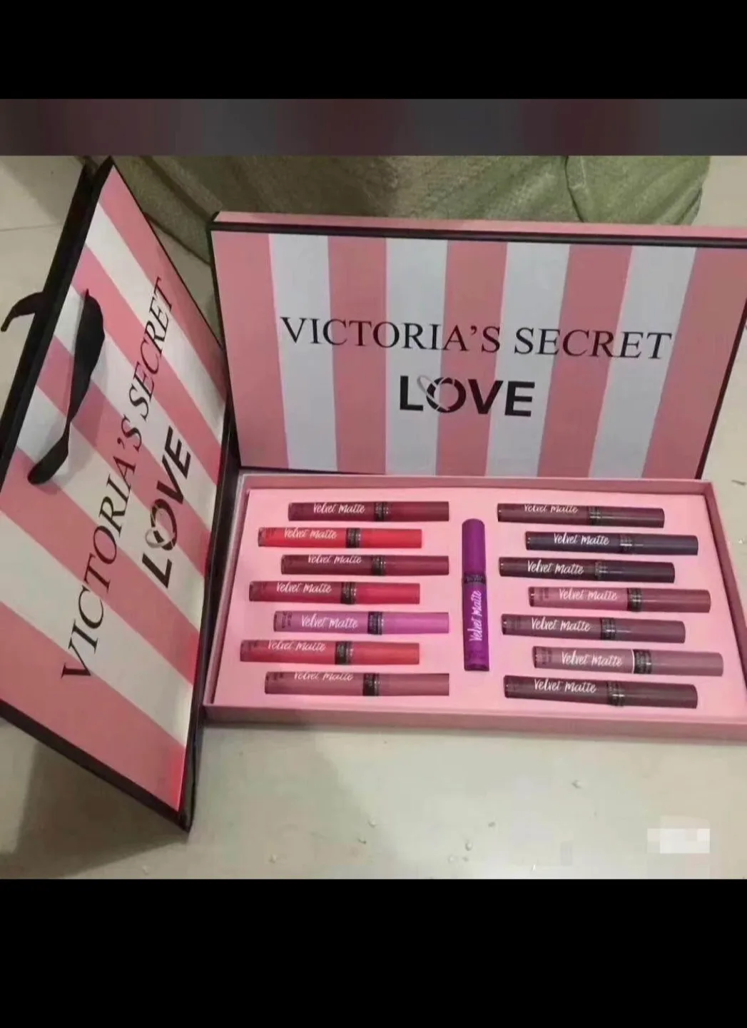 5 pieces Gift Set Brand New sealed thumbnail