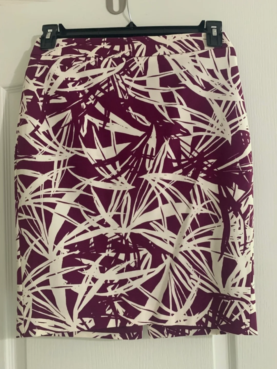 LOFT Skirt Size 2 thumbnail