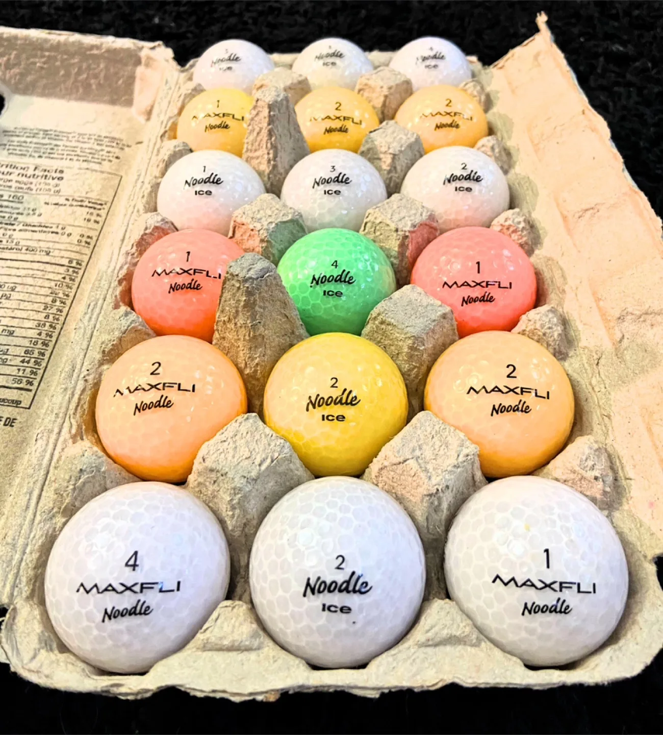18 Maxfli Noodle Ice Coloured Golf Balls thumbnail