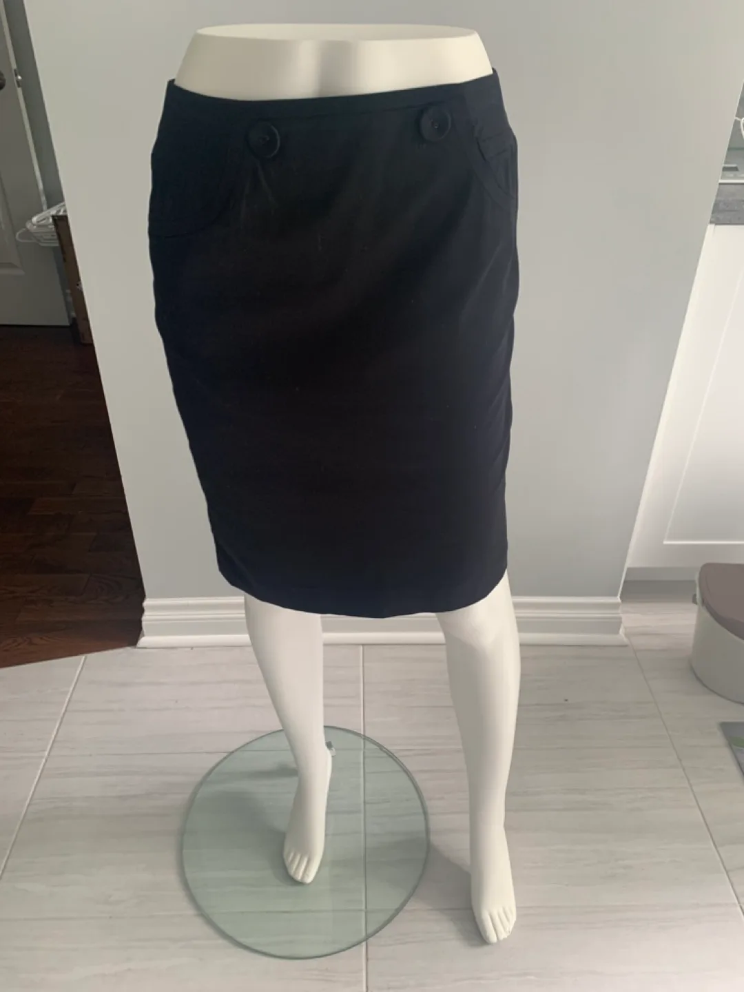 RW&CO. Black Pencil Skirt image indicator(4)