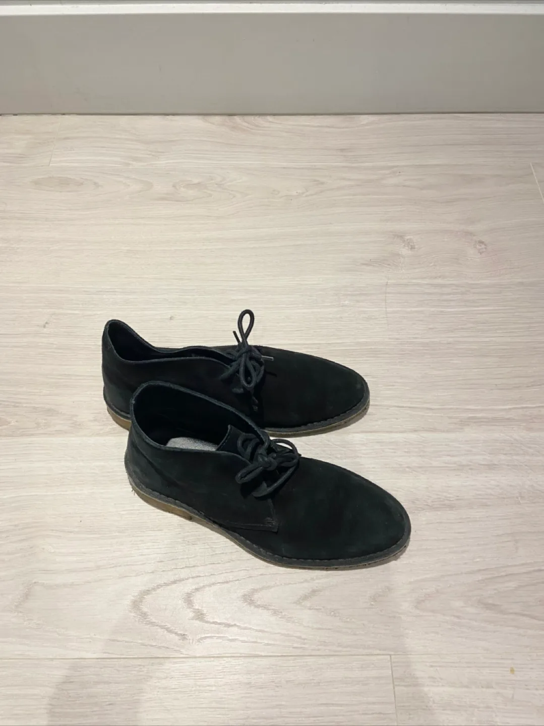 Clarks Original Deep Navy Suede Chukka Boots image indicator(2)