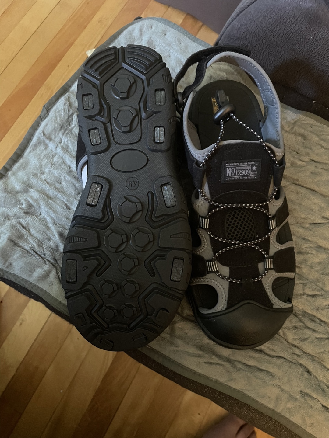 Men’s Black and Grey Sandals - photo 3