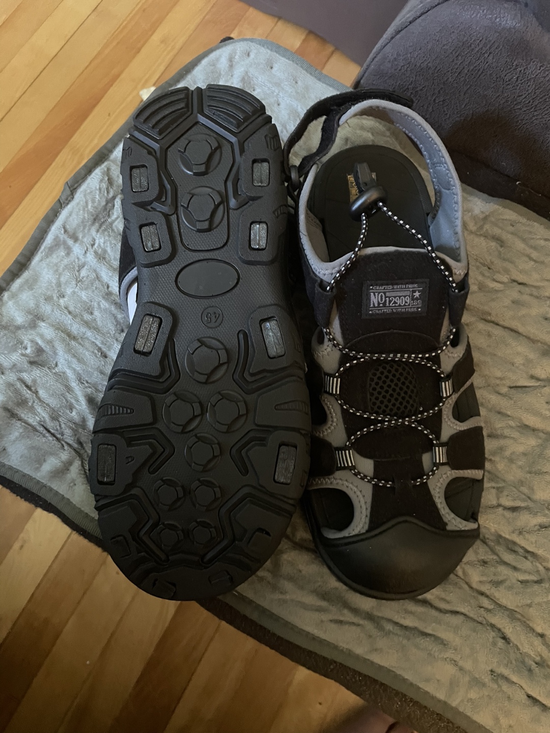 Men’s Black and Grey Sandals - photo 2