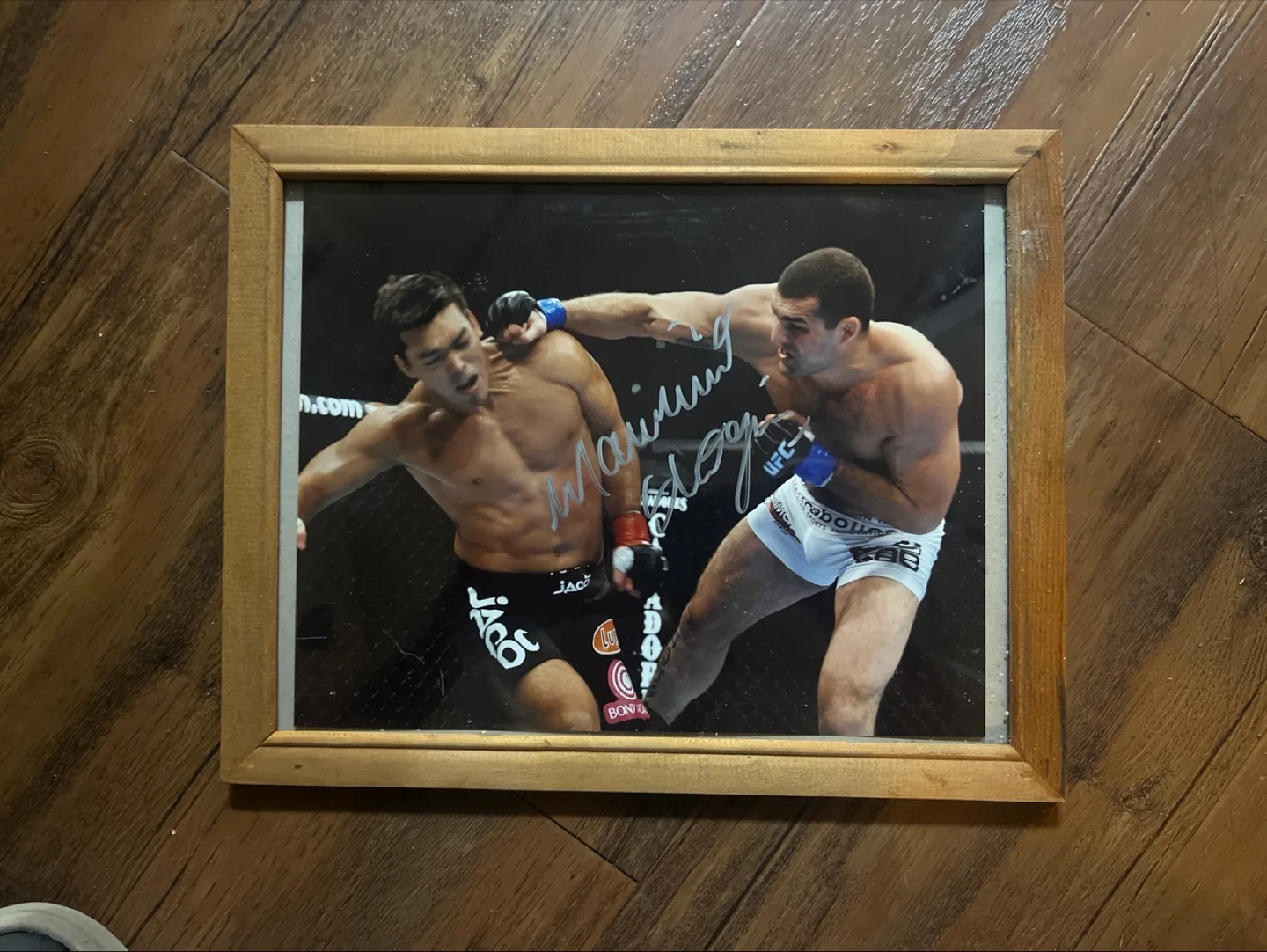 Framed Signed Photograph of Shogun vs Machida image indicator(6)