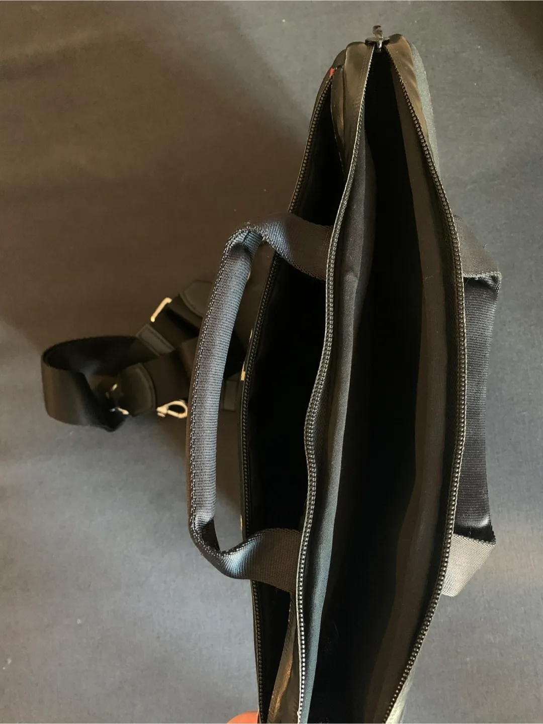 Marc Jacobs Black Laptop Bag with tulips image indicator(3)