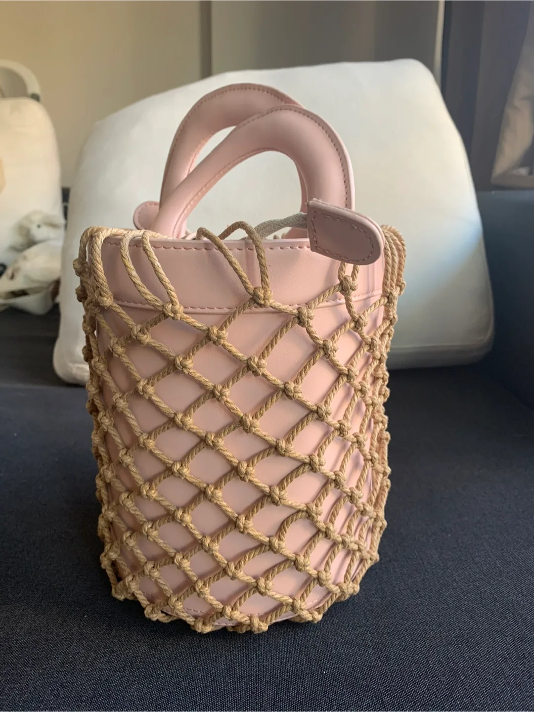 Leather bucket bag image indicator(3)