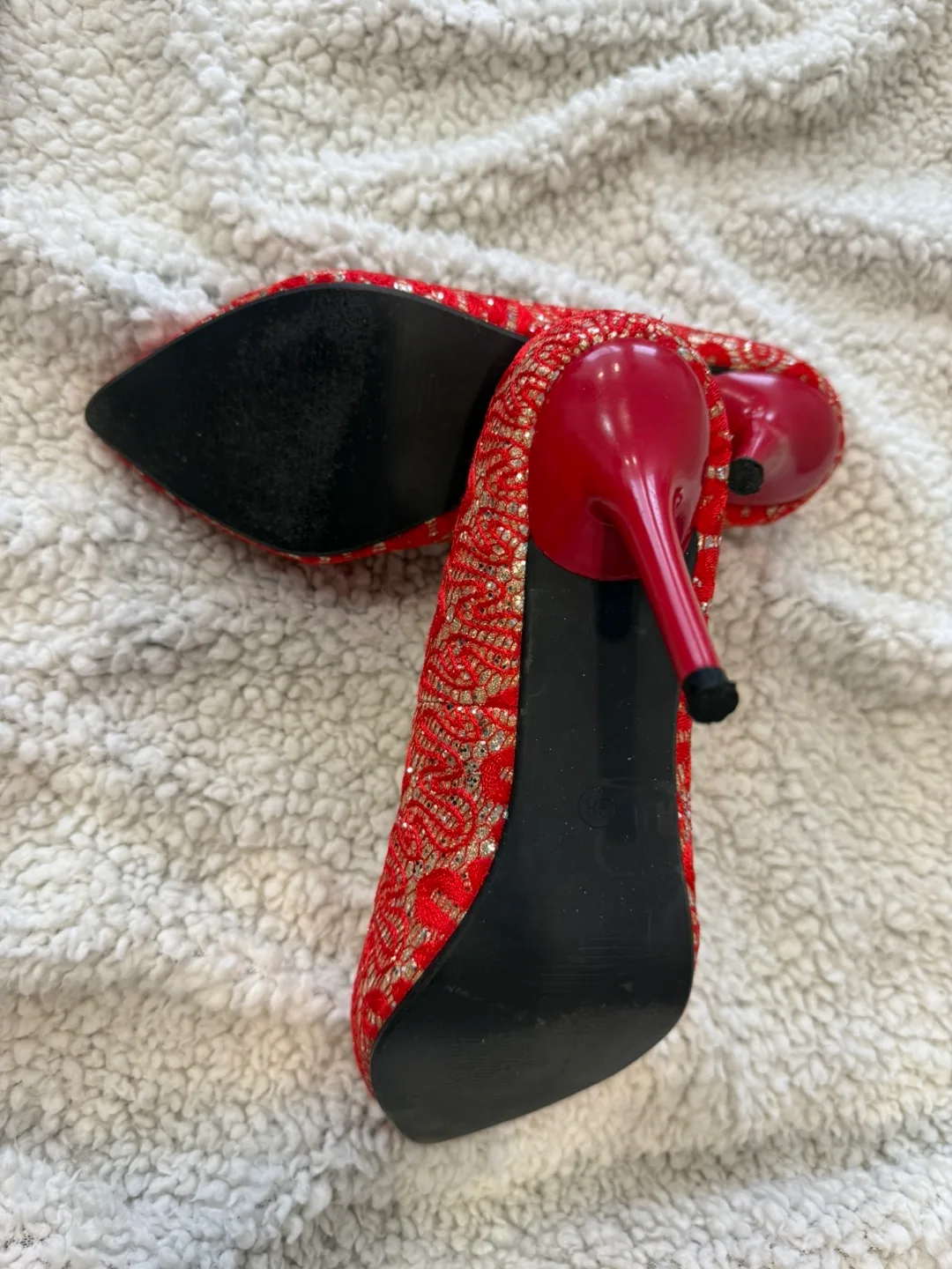 Red Patterned High Heels image indicator(2)