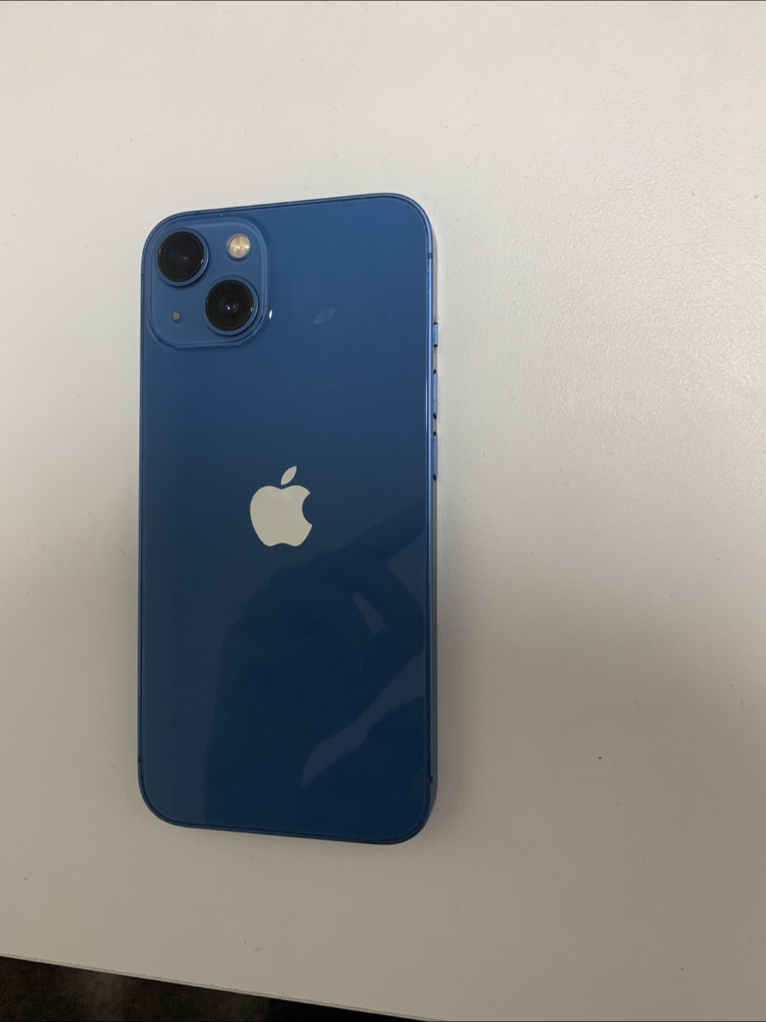 Apple iPhone 13 - photo 3