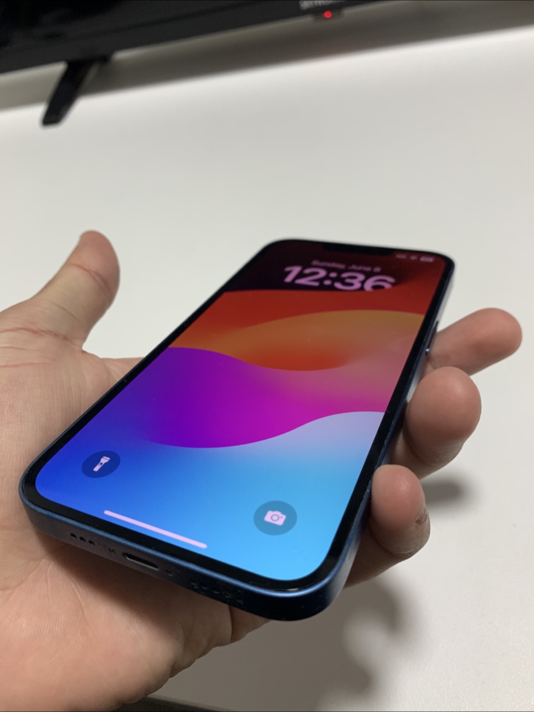 Apple iPhone 13