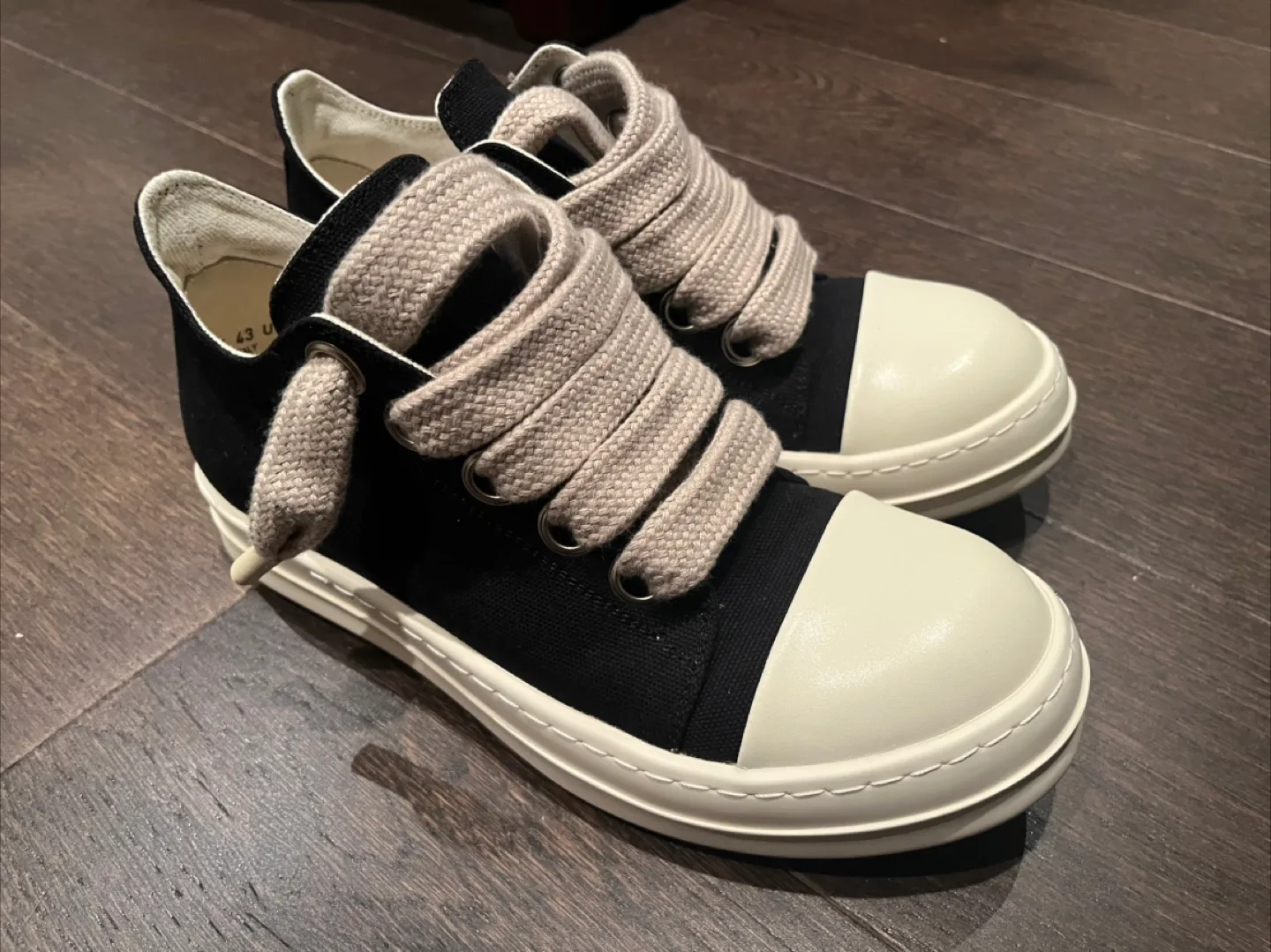 Rick Owen’s chunky lace thumbnail