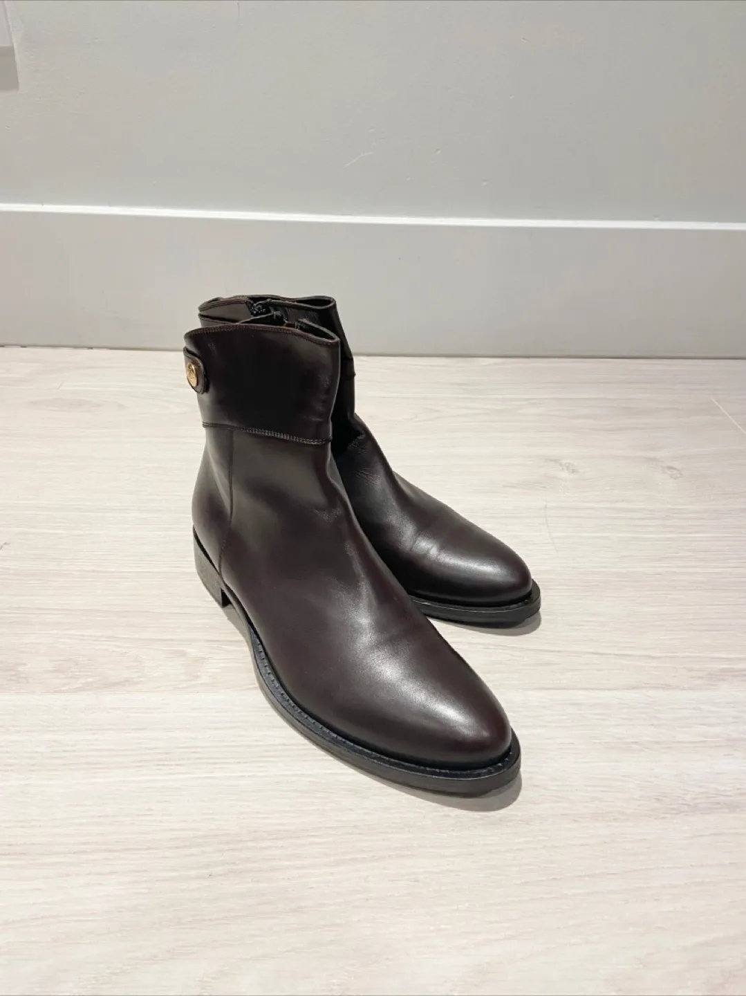 NEW Leonardo Antonio Brown Leather Ankle Boots thumbnail