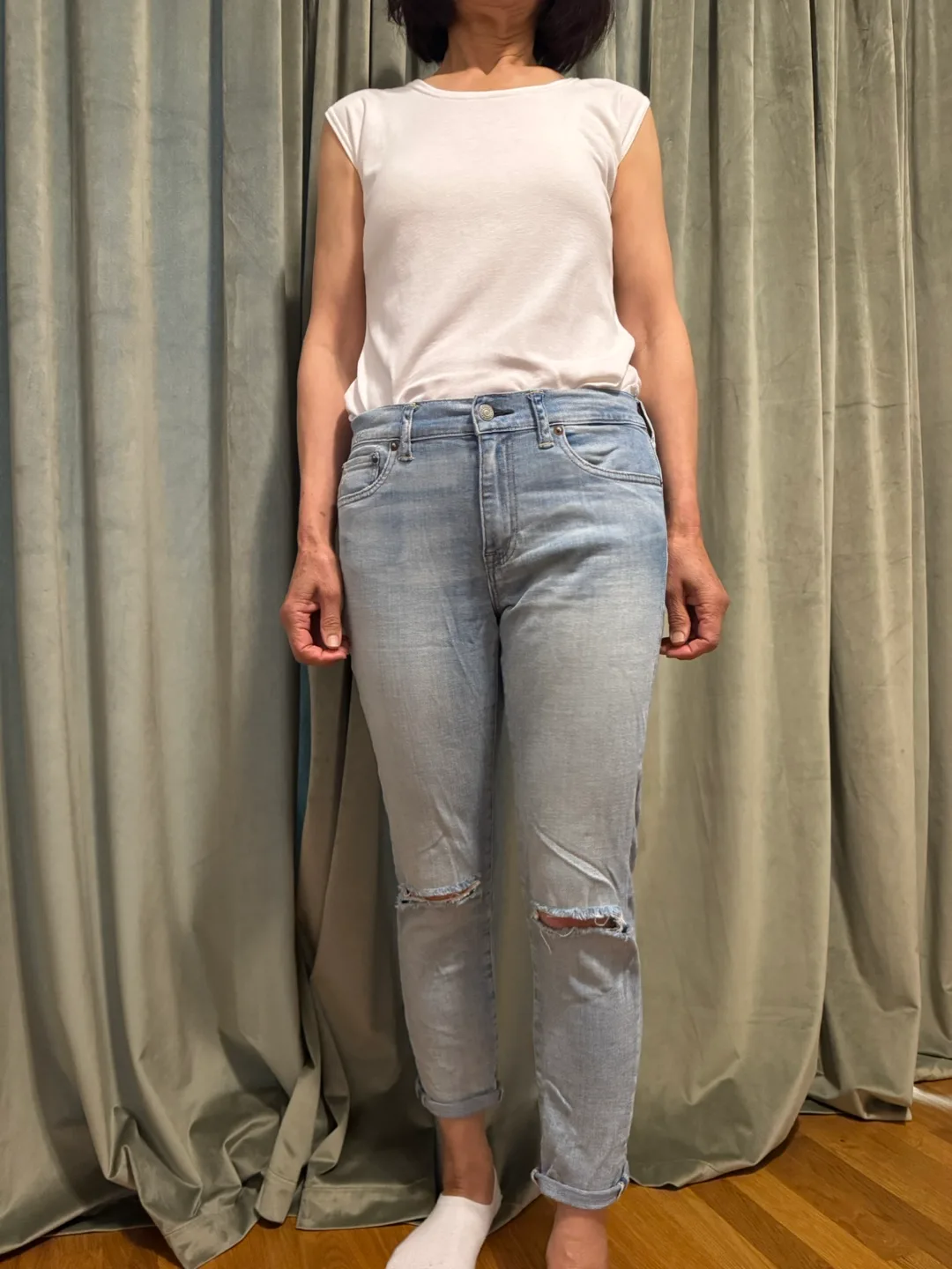 Polo Ralph Lauren Ripped Jeans - Excellent Condition (Size 29) thumbnail