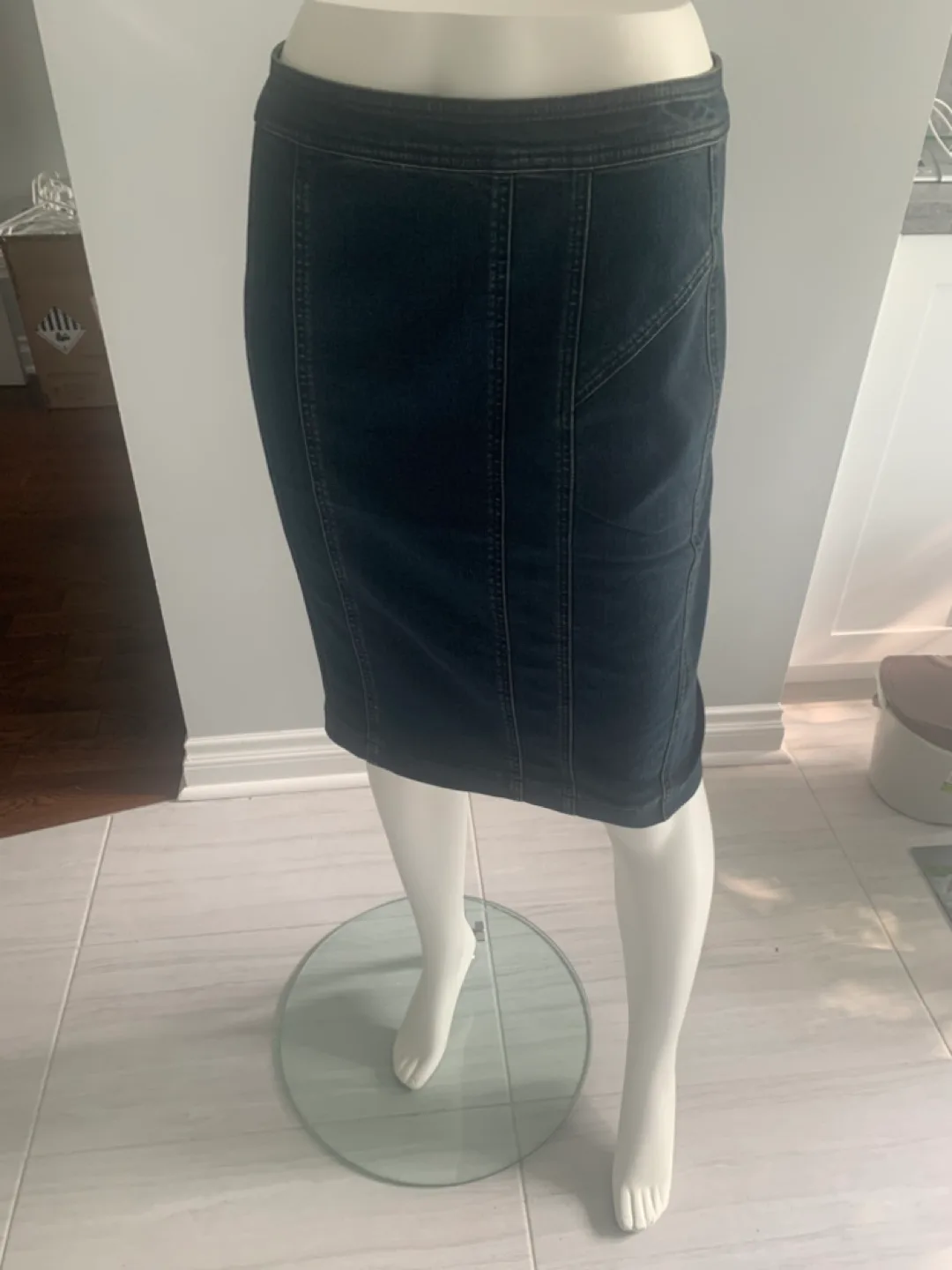 Banana Republic Denim Skirt image indicator(4)